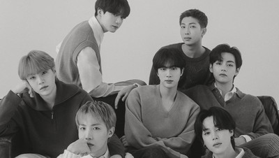 ARMY! Ini Katalog Official Merch di BTS POP-UP: MONOCHROME Jakarta