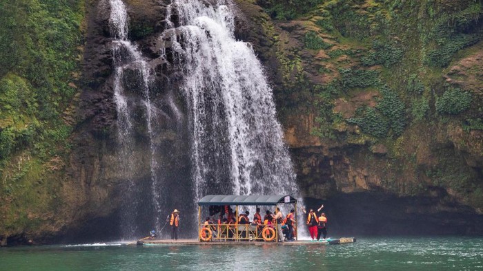 Cantiknya Air Terjun Transnasional Detian Di Chongzuo China