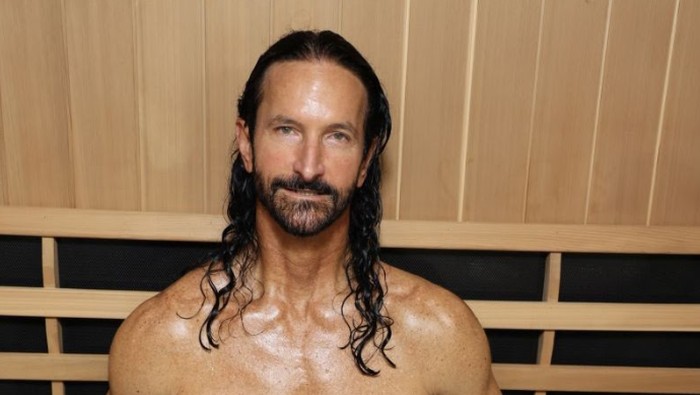 Dave Pascoe 'kakek' awet muda.