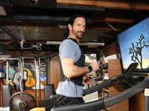 Potret Kakek Umur 61 Tahun yang Terobsesi Awet Muda, Kekarnya Bikin Salfok!