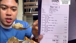 Food Vlogger Makan Bakso di Restoran Tanboy Kun, Ada Harga Kuah