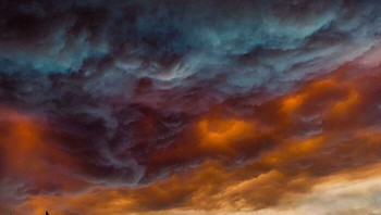 Langit Apokaliptik di California Utara Akibat Asap dari Kebakaran di Sekitar Kawasan Tersebut Foto: via 121Cliks