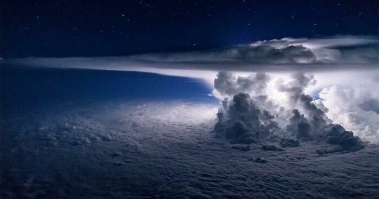 Foto Fenomena Cuaca Mengerikan