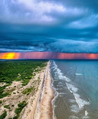 Foto Fenomena Cuaca Mengerikan