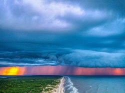 Deretan Foto Fenomena Cuaca Mengerikan, Inikah Kiamat?