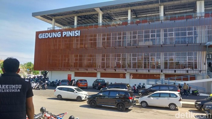 Gedung Pinisi Bulukumba. Dokumen Istimewa