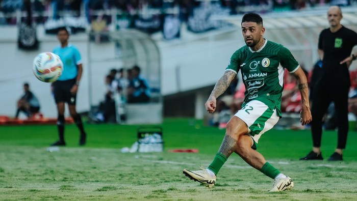 Gelandang serang PSS Sleman, Jonathan Bustos.