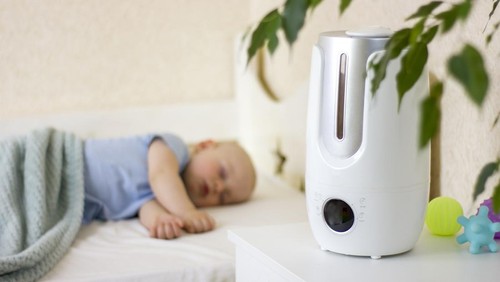 Ilustrasi Humidifier di Kamar Bayi