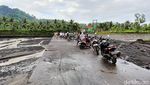 Jembatan Gondosuro Lumajang Terputus Diterjang Banjir Lahar Dingin