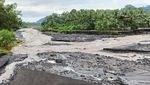 Jembatan Gondosuro Lumajang Terputus Diterjang Banjir Lahar Dingin