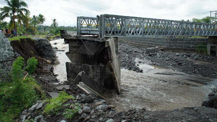 Bencana Longsor dan Lahar Dingin Gunung Semeru, 3 Warga Tewas