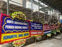 MK Respons Kiriman Karangan Bunga Jelang Putusan Sengketa Pilpres