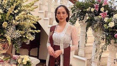 8 Gaya Cantik Artis Pakai Kebaya, Cocok Jadi Inspirasi di Hari Kartini