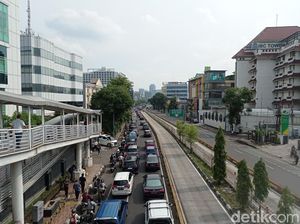 Kemacetan Mampang Mengular hingga Imigrasi Jaksel
