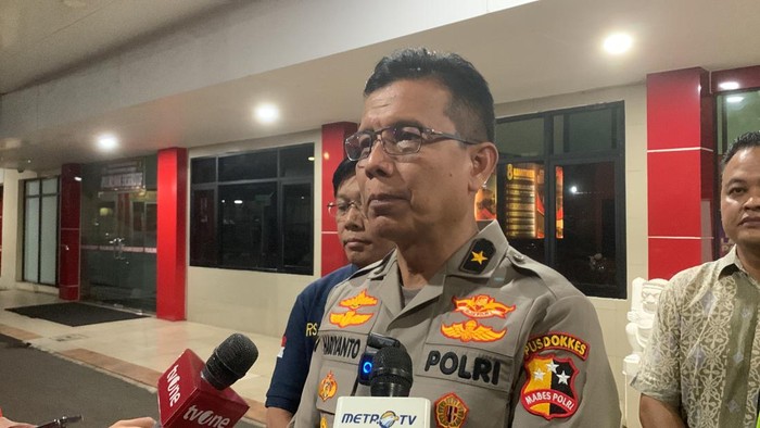 RS Polri Rampung Cocokkan Identitas 7 Jasad Korban Kebakaran Toko di Mampang