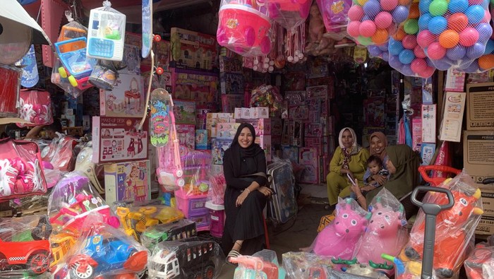 Pasar Gembrong Jatinegara Sepi, Penjual Mengeluh Omzet Turun 70 Persen