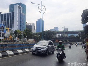Jalan Mampang Prapatan Arah Warung Buncit Dibuka, Lalin Kembali Normal