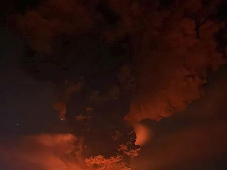 Lihat Lagi Foto-foto Dahsyatnya Erupsi Gunung Ruang