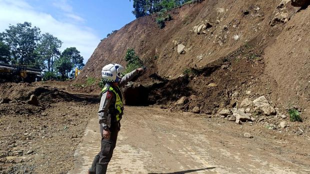 Longsor di Jalur Piket Nol Lumajang