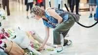 Penggerebekan mematikan di Westfield Bondi Junction pada hari Sabtu adalah yang pertama dari dua serangan pisau yang dilakukan oleh penyerang tunggal selama tiga hari yang telah membuat trauma Sydney. Dion Georgopoulos/Pool via REUTERS