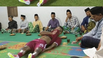Meme pemain Qatar didoain rame-rame oleh netizen Indonesia, habisnya nyebelin banget sih. Foto: (Twitter)