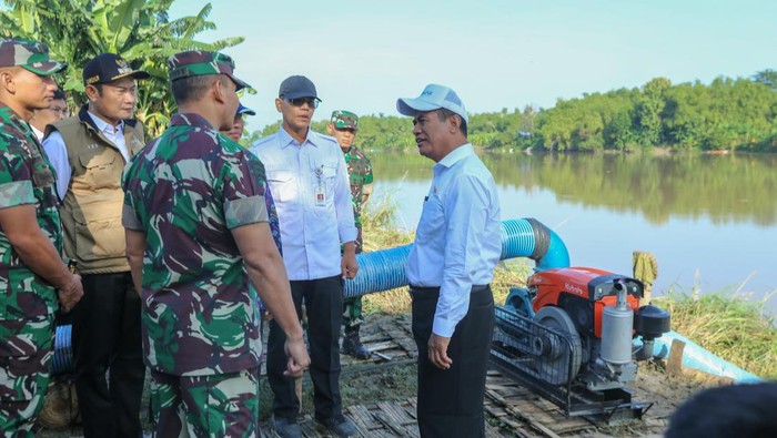 Mentan Andi Amran Sulaiman saat kunjungan di Lamongan