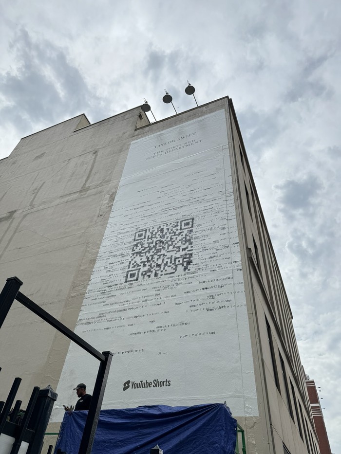 Mural QR Code Taylor Swift Mural QR Code Taylor Swift