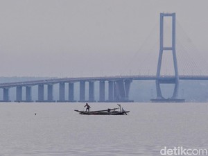 Menikmati Keindahan Bangkalan, Gerbang Utama Pulau Madura