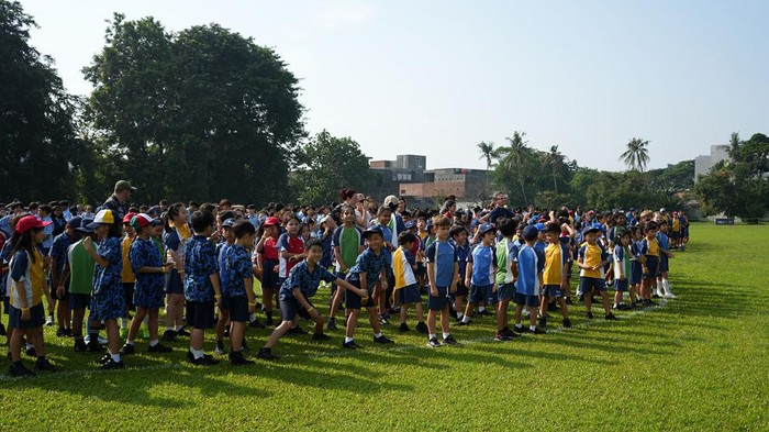 British School Jakarta (BSJ) dengan bangga menerima penghargaan rekor dari Museum Rekor Dunia Indonesia (MURI). Penghargaan ini diterima setelah BSJ menyelenggarakan kegiatan pagelaran tari yang dibawakan oleh penari berkebangsaan terbanyak