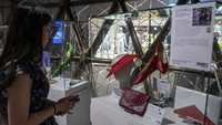 Pameran bertajuk Princess Dianas Elegance & Royal Collection itu dihelat oleh Juliens Auction, sebuah rumah lelang yang berbasis di AS.