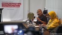 Selain Ramlan, kegiatan ini juga diikuti secara luring oleh pemikir Kebhinekaan Dr. Sukidi, peneliti senior BRIN Prof. Siti Zuhro, dan Guru Besar Antropologi Hukum Universitas Indonesia Prof. Sulistyowati Irianto.  