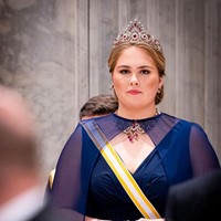 Putri Mahkota Catharina-Amalia adalah pewaris takhta Belanda. Dia adalah putri sulung dari Raja Willem-Alexander dan Ratu Maxima yang berasal dari garis keturunan kerajaan yang sebagian besar dipimpin perempuan sejak tahun 1890.  Foto: Getty Images/Patrick van Katwijk