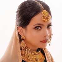 Tampil cantik manglingi, tak hanya foto prewedding, melainkan uang panai Putri juga tak kalah jadi perbincangan. Diketahui calon suaminya itu memberikan uang panai dengan nilai fantastis, sebesar Rp 2 miliar untuk Putri. Foto: Instagram/@da4_putri03