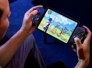 Razer Kishi Ultra, Gamepad untuk iPhone, Android, sampai iPad