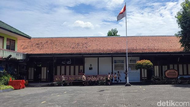 SDN Sarirejo Semarang yang dulunya dikenal denga nama Sekolah Kartini. Foto diunggah Jumat (19/4/2024).