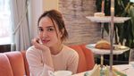 Shandy Aulia Liburan ke Dubai, Ngafe sampai Minum Kelapa di Pantai