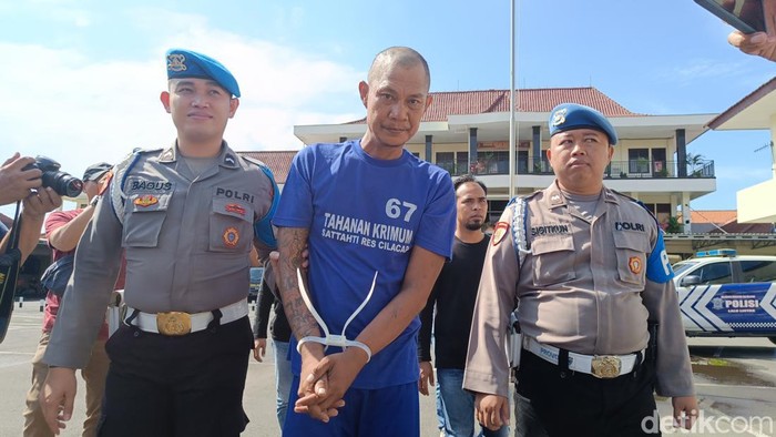 Jumpa pers kasus pria Lampung siram istri siri asam sulfat di Mapolresta Cilacap, Jumat (19/4/2024).