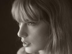 15 Extra Songs?! Mbak Taylor Stop Bikin Swifties Kejang-kejang!
