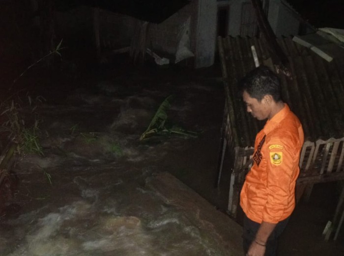 Tembok Kali di Karanggan Bogor Jebol Sempat Bikin Banjir, 2 Keluarga Mengungsi (Dok Istimewa)