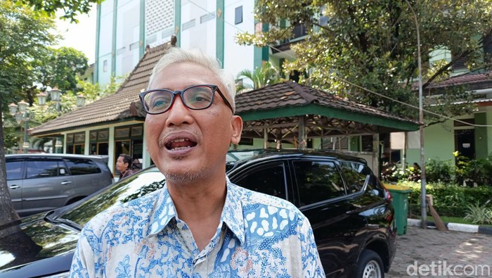 Kepala Disnakertrans DIY Aria Nugrahadi saat ditemui di Balai Kota Jogja, Jumat (19/4/2024).