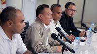 TKN Prabowo Gibran melarang para pendukung melakukan aksi damai pada saat pembacan putusan sengketa pilpres di Mahkamah Konstitusi. 