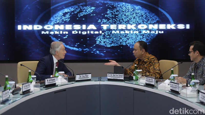 Kunjungan Tony Blair tersebut membahas isu-isu terkait transformasi digital Indonesia
