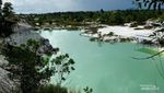 Anomali Danau Kaolin yang Berpasangan, tapi Beda Warna di Pulau Bangka
