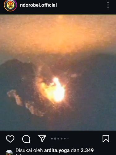 Video yang menunjukkan gunung mengeluarkan lava pijar disebut terjadi di Semeru saat Lumajang dilanda Banjir Lahar Dingin. Padahal tidak.