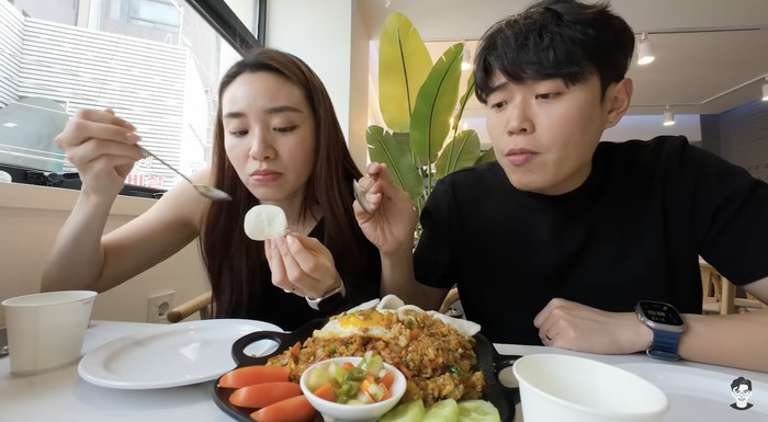 Viral Restoran Indonesia di Hongdae Korea Selatan, Menunya Lengkap!