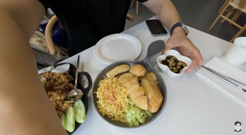 Viral Restoran Indonesia di Hongdae Korea Selatan, Menunya Lengkap!
