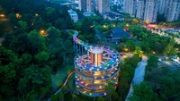 Jalur ini juga sekilas mirip dengan porosotan yang biasa ada di wisata waterpark.