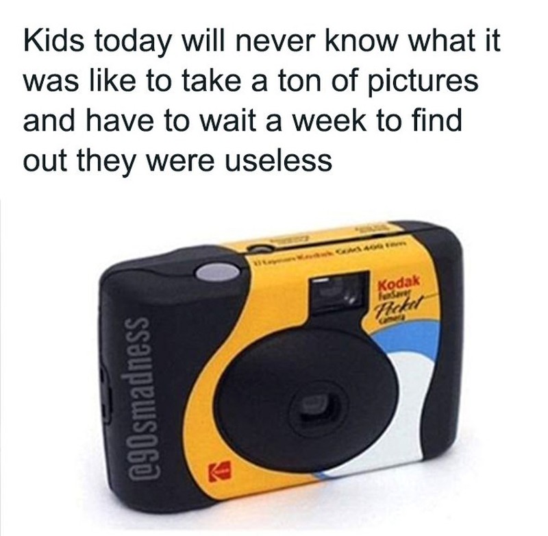 Bagi generasi 1990-an, tahun tersebut menyimpang banyak kenangan. Nah untuk membangkitkan kenangan itu, gimana kalau lihat kumpulan meme ini.