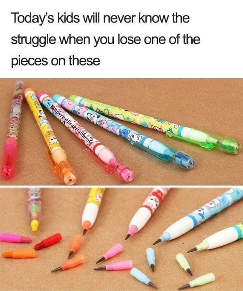 Bagi generasi 1990-an, tahun tersebut menyimpang banyak kenangan. Nah untuk membangkitkan kenangan itu, gimana kalau lihat kumpulan meme ini.