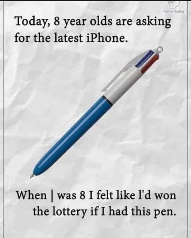 Bagi generasi 1990-an, tahun tersebut menyimpang banyak kenangan. Nah untuk membangkitkan kenangan itu, gimana kalau lihat kumpulan meme ini.